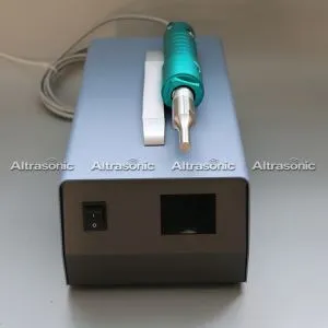 Saldatura a punti ad ultrasuoni 28Khz con corno personalizzato